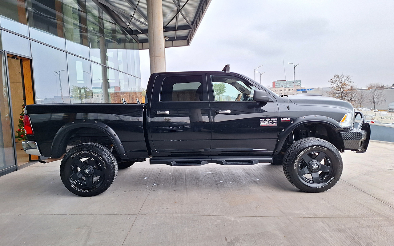RAM 2500 5.7 V8 HEMI AutoHaus